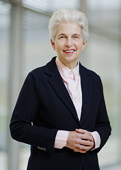  Dr. Marie-Agnes Strack-Zimmermann